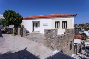 Krinos Suites Andros Andros Greece