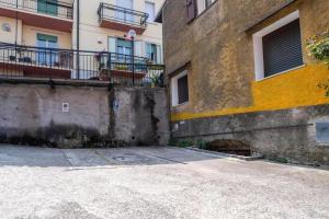 Appartamento con 2 Camere da Letto e Balcone