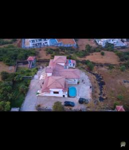 Colonial Villa pet friendly 3 bhk with outstanding views