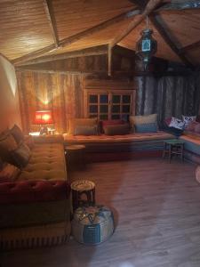 Magnifique Chalet en bois collé à la forêt de Benslimane