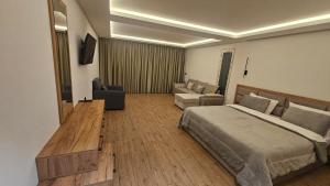 1 Private Bedroom Villa River View&Jacuzzi