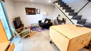 Private Townhome Haven in Downtown - 阿尔伯克基