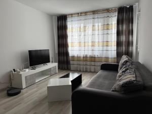 Sweet Home Dristor Park Lake