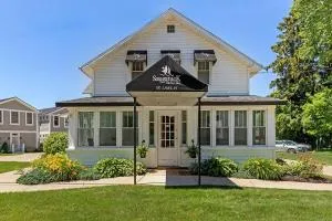 Saugatuck Harbor House - Douglas