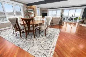 Harbor View - Douglas