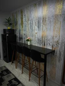 Apartament 2 dormitoare LUX situat la parter in complex ApartHotel Botosani 3