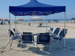 Casa moderna praia da Riviera para 13 pessoas 4 suítes climatizada