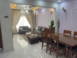 Luxury 3BR House with Brand New Interior - Atāri