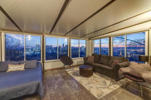 Cincinnati Home, Patio with Downtown Views!