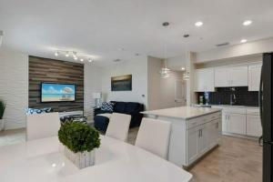 3120 BRAND NEW stunning apartment