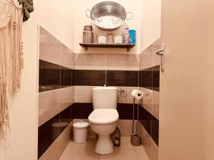 Appartements La Lavandiere, centre historique, fibre, ESS, rez-de-chaussee, BedinShop : Appartement 1 Chambre