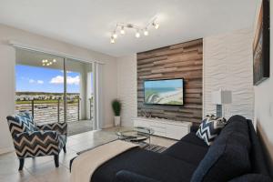 3120 BRAND NEW stunning apartment