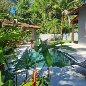 Casa em condomínio na Praia da Baleia, São Sebastião - SP