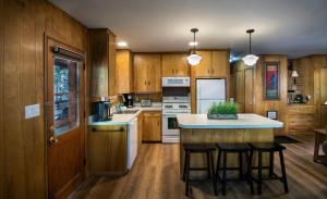 Pine Creek Cabin