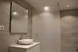 New apartment, parking, close to city and nature