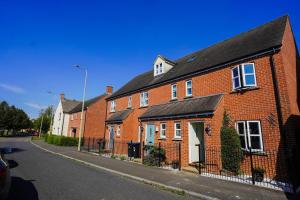 Harvest Way House Shortlets