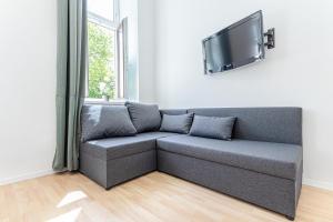 Elegant 6BR Retreat Near Danube & Garden Access