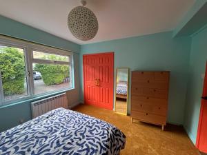 Rainbow retreat with stunning panoramic views