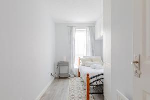 Riverside 2BD Flat Short Walk to the ExCel Centre