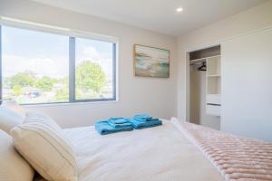 4 bedrooms Retreat with Netflix with Prime Location