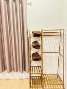 Dedbaicha cafe & Hostel Phuket old town