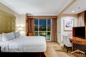 MGM Signature-02-602 1Br 2Ba Balcony Suite