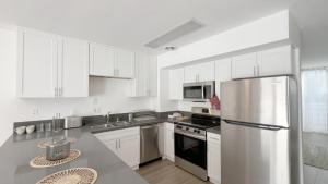 Seaside Escape Steps from Santa Monica Beach