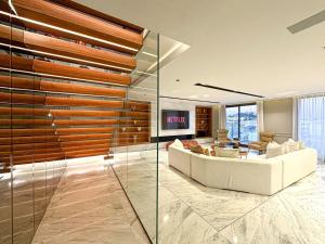 Luxurious 3-Bedroom Penthouse, Private Elevator, Breathtaking Views