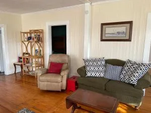 The Net House CLOSE BEACHES, BOAT PARKING, BOAT RAMP WITHIN WALKING DISTANCE - Cedar Island