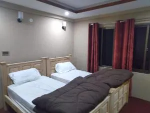 Sharda Lodge - Shardi