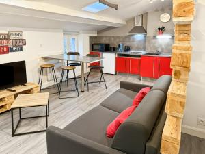 Appartements Appartement cosy coeur d-Aurillac, 2 lits, Wifi : photos des chambres
