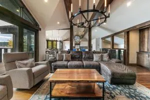 Aqua Vista Lakefront Estate by Tahoe Getaways - 6 BR in Carnelian Bay w Buoy, Pier & Game Room - Carnelian Bay