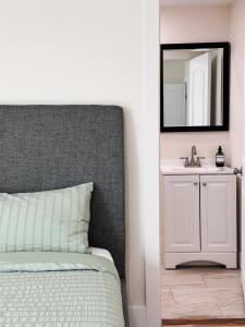 Cozy Private Room A in S Central LA