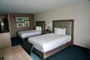 Queen Room with Two Queen Beds room in La Quinta by Wyndham St. Paul-Woodbury