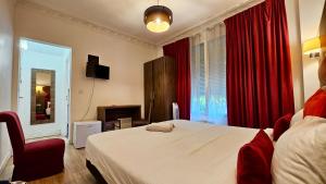 Chambre style hôtelière dans logement partagé, LExecutive Paris & Stade de France