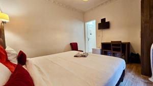 Chambre style hôtelière dans logement partagé, LExecutive Paris & Stade de France