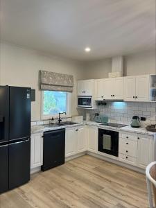 Yarra Fox Farm Cottage Farmstay