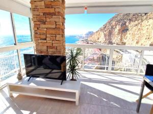 Vistas al mar. Gran salon. Playa a 1 minuto. WiFi