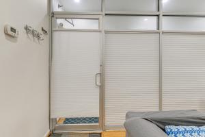 Historic Dtwn Alexandria Studio Dogs Welcome!