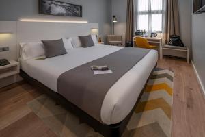 Comfort Double or Twin Room room in Hotel Serhs Carlit