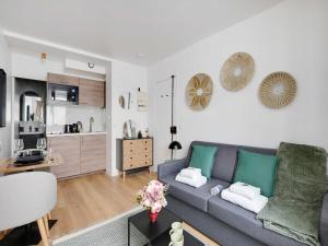 Peaceful Studio -2P- Moulin Rouge