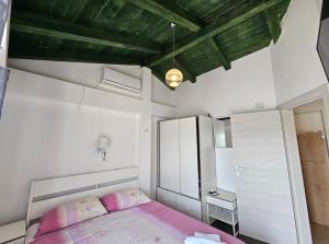 Family friendly house with a swimming pool Ljutici, Krk - 23686