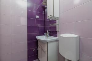 Apartments with parking space Baska Voda, Makarska - 23641