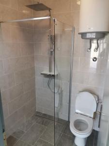 Apartments and rooms with parking space Lopar, Rab - 23825