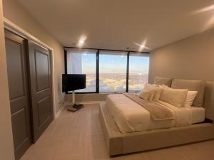 SkyLuxe Heights