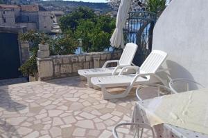 Seaside secluded apartments Drvenik Veliki, Drvenik - 23892