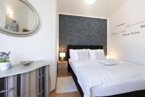 Apartments with parking space Baska, Krk - 23918