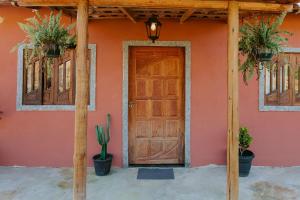 Sítio c lago e lareira a 950m de altitude