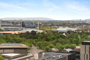 Ultimate Southbank Getaway with Free Parking