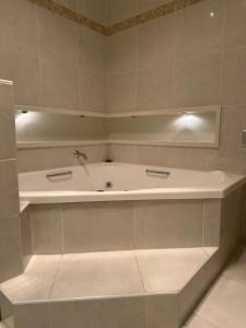 A luxury home in Oakleigh